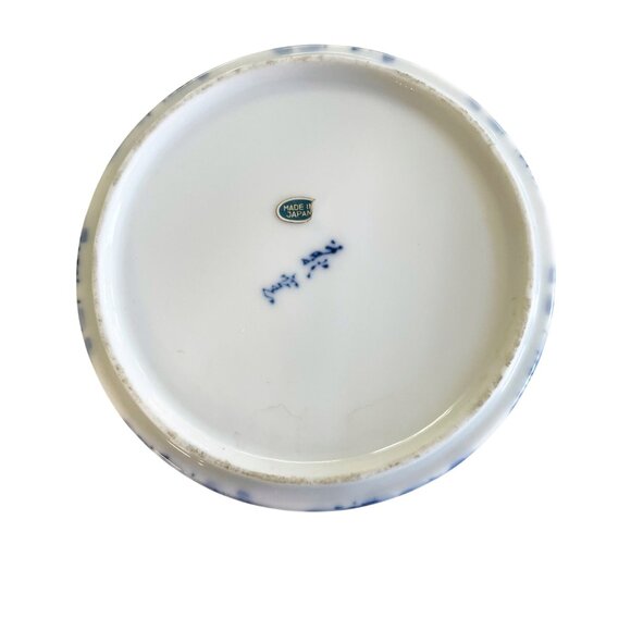 Vintage Japan Blue and White Hand Painted Porcelain Round Lidded Trinket Box - Picture 3 of 7